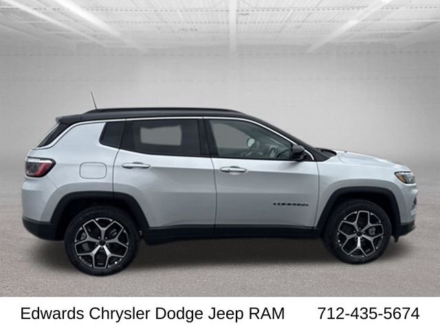 New 2026 Silver Zynith Metallic Clear-Coat Exterior Paint Jeep Limited image 9
