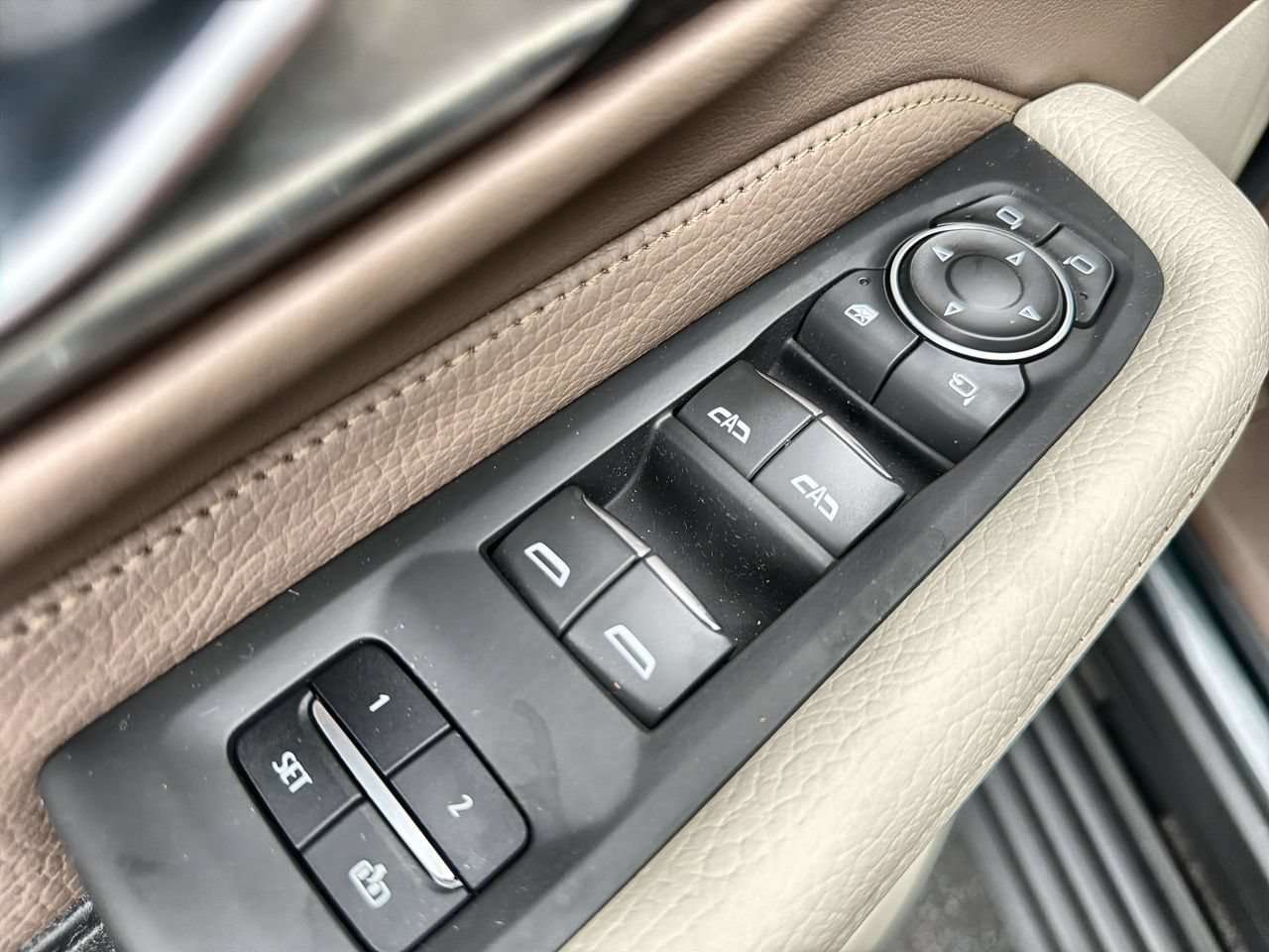 Used 2022 Hunter Metallic GMC Denali image 19