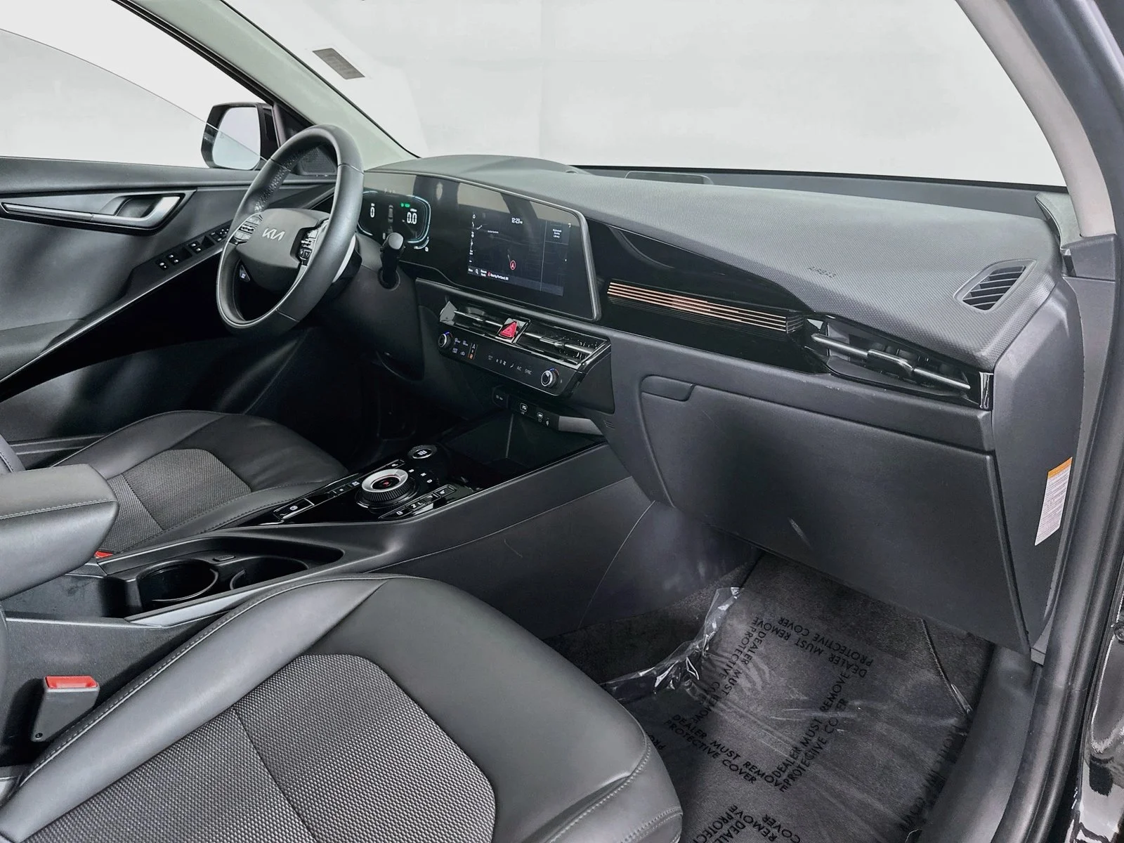 Used 2025 Aurora Black Pearl Kia EX image 30