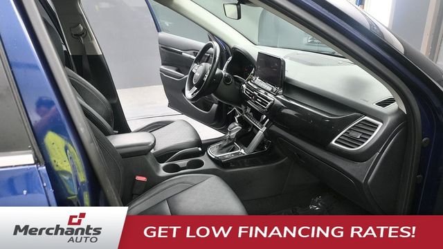 Used 2022 Blue Kia EX image 17