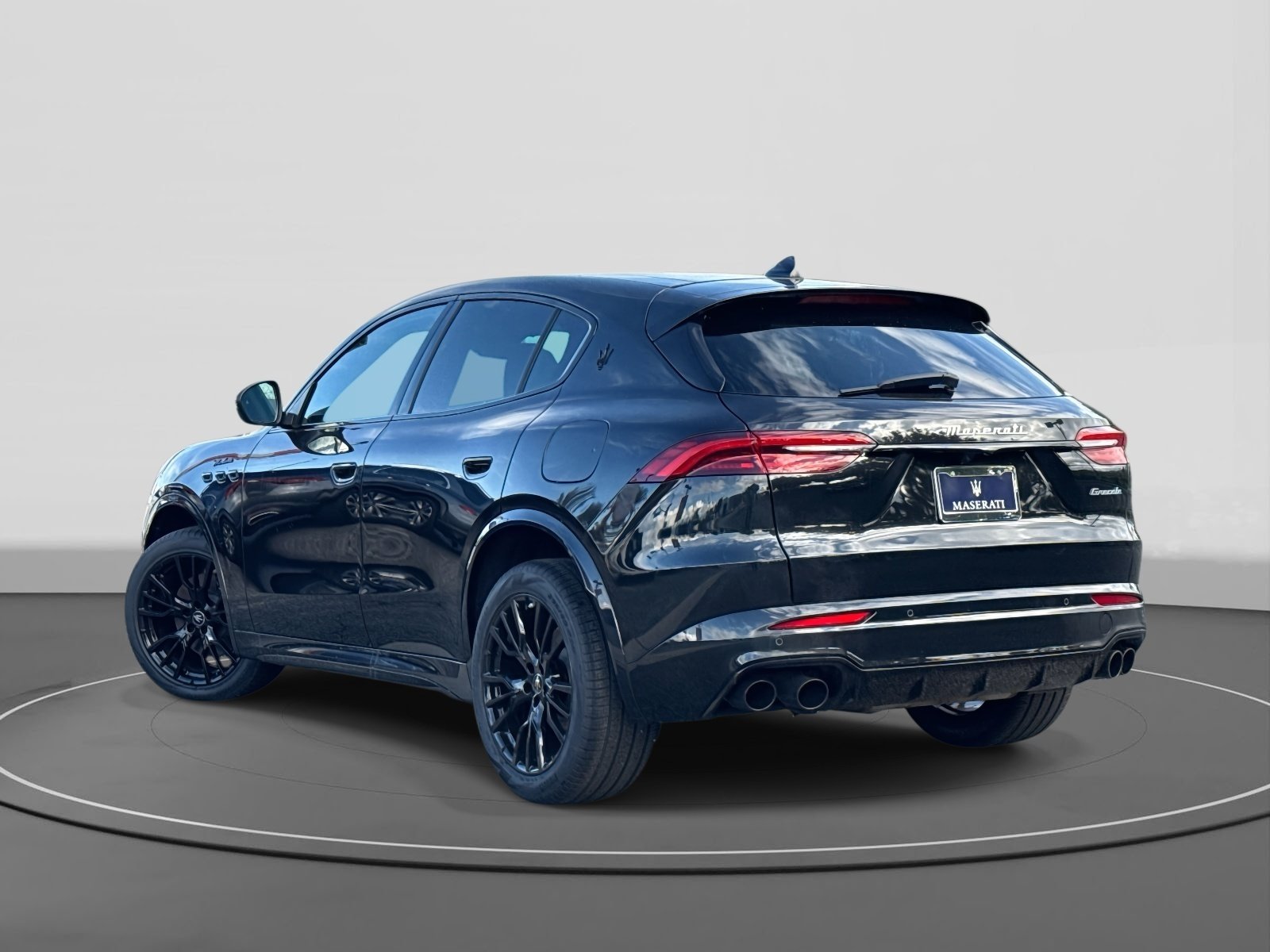 New 2025 Nero Tempesta Metallic Maserati Modena AWD image 5