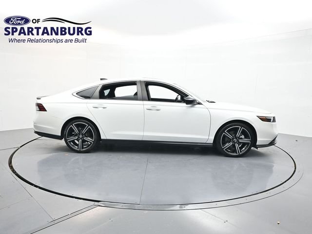 Used 2024 Platinum White Pearl Honda Sport image 7