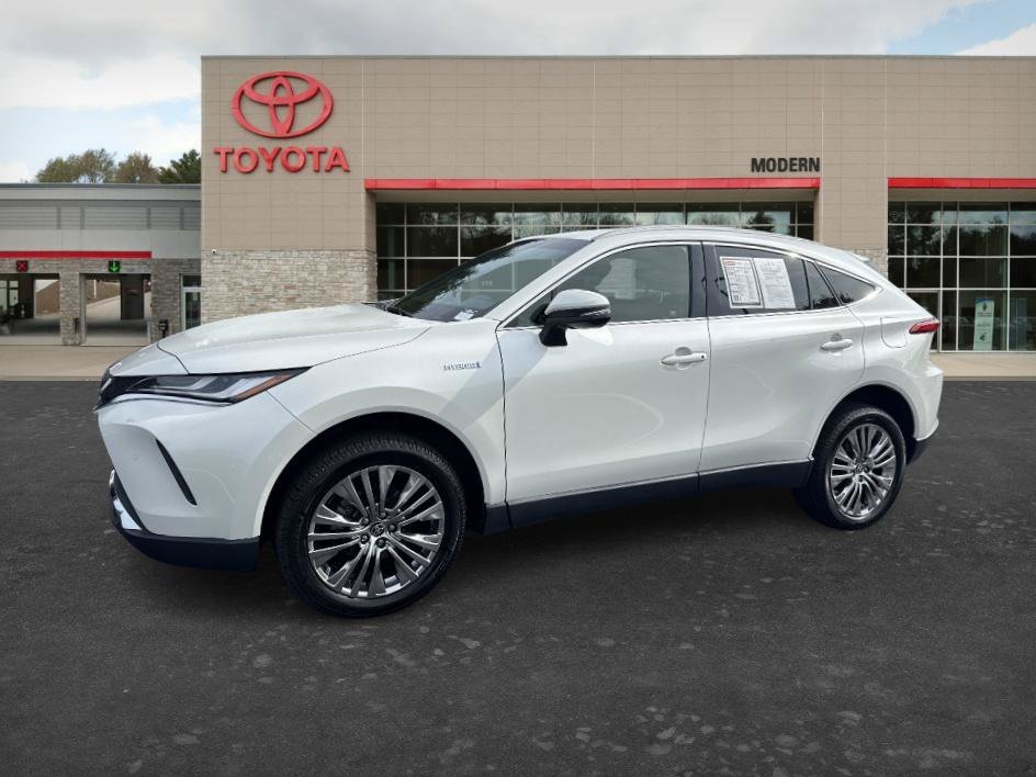 Used 2021 Blizzard Pearl Toyota XLE image 3