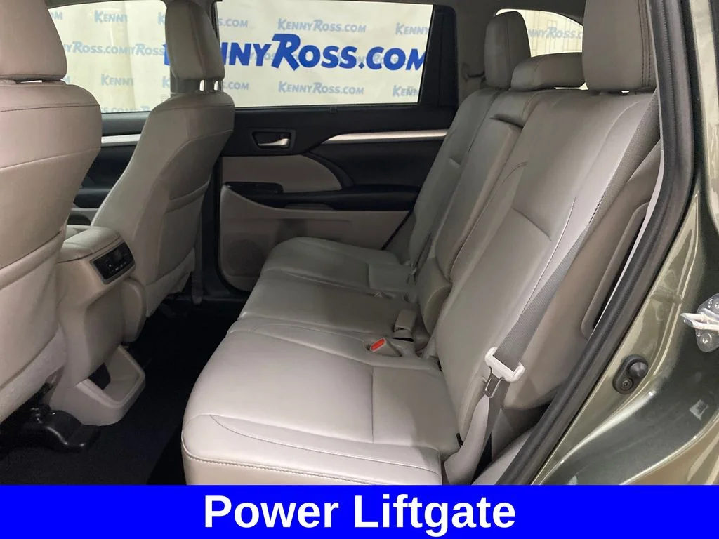 Used 2019 Green Toyota XLE image 13