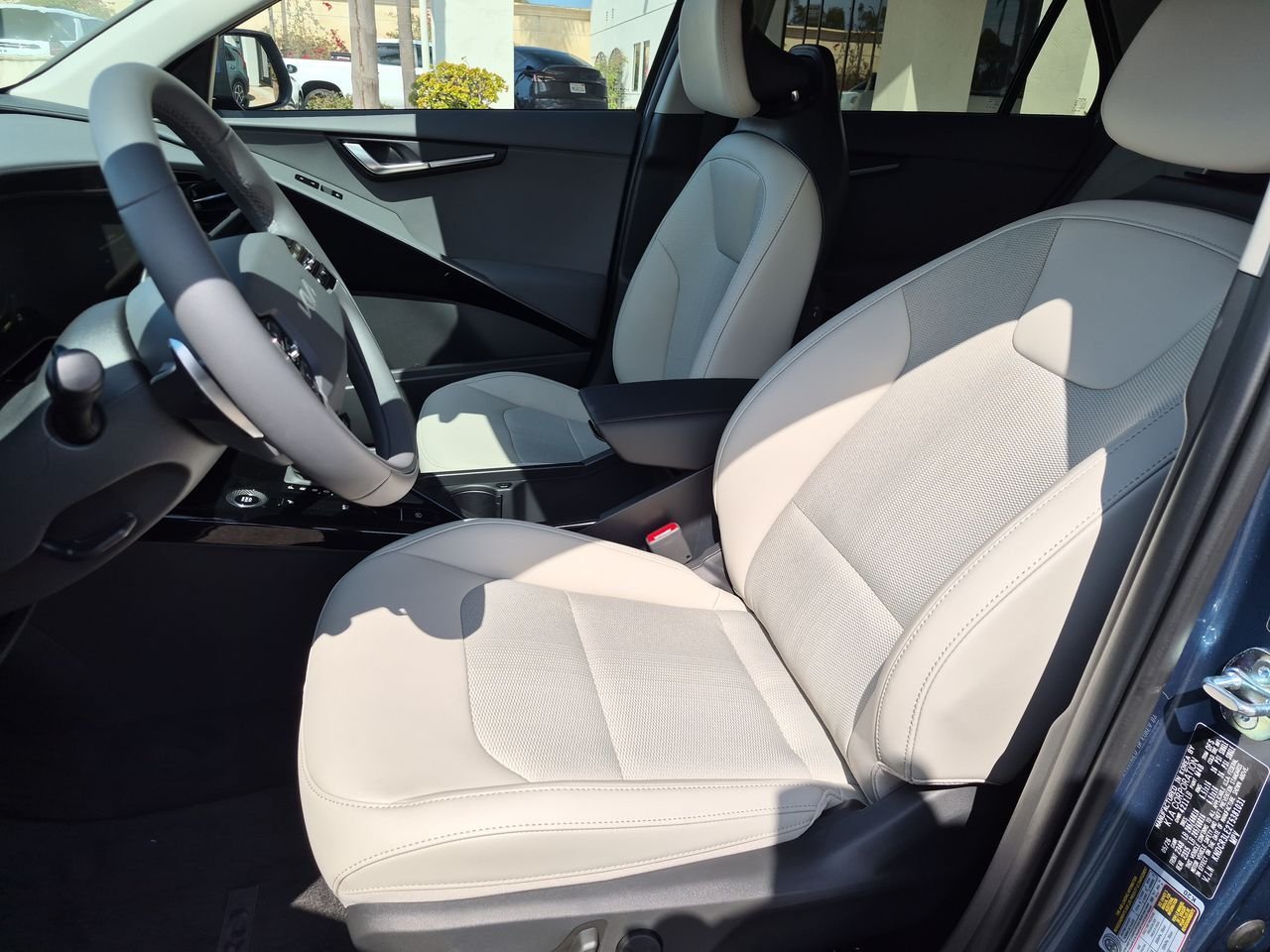 New 2026 Mineral Blue Kia EX image 19