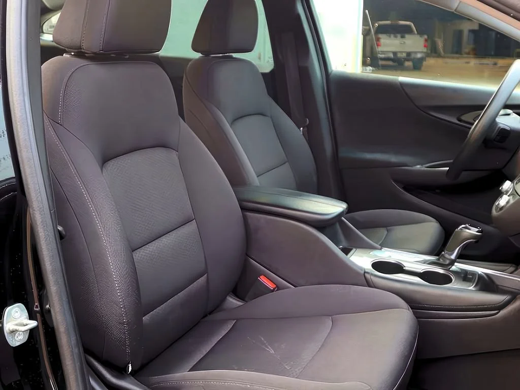2016 Chevrolet Malibu 1LT - Photo 23
