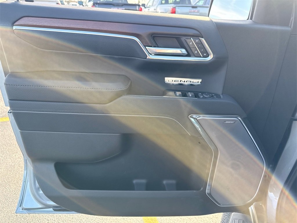 2026 GMC SIERRA - Image 13