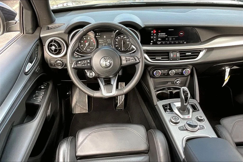 Used 2023 Black Alfa Romeo Veloce image 4
