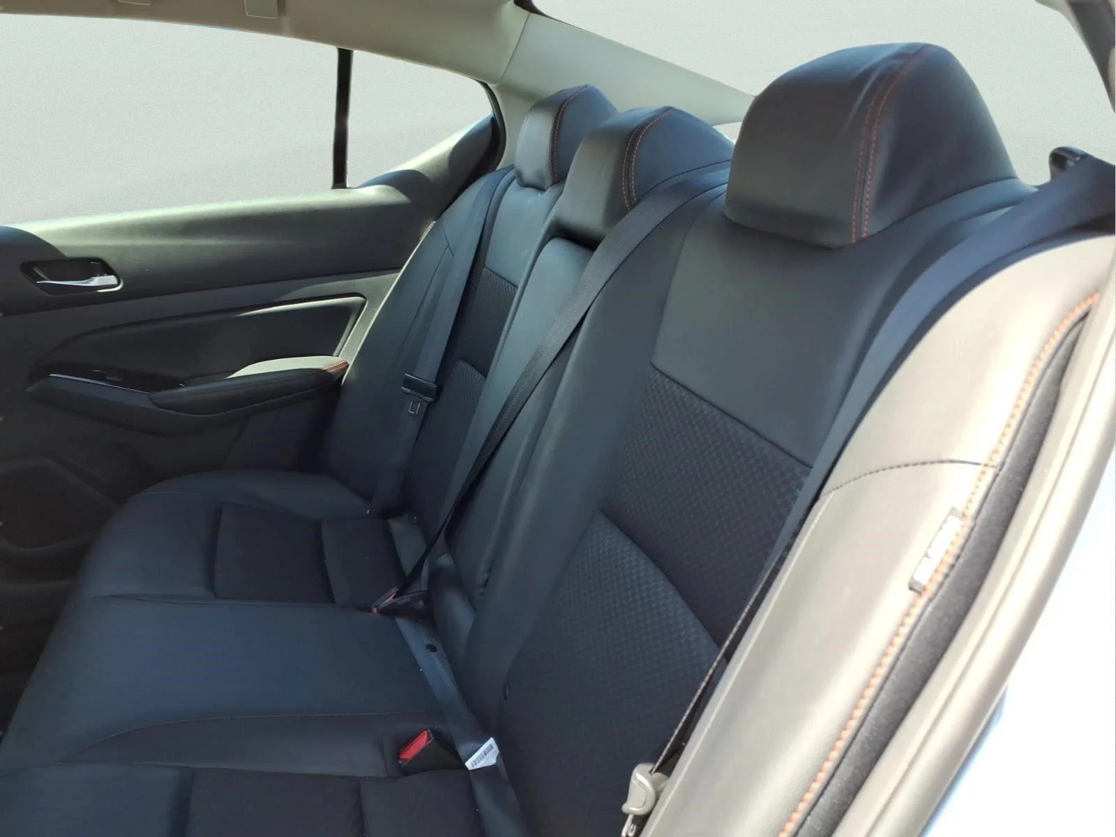 Used 2025 Brilliant Silver Metallic Nissan SR image 13