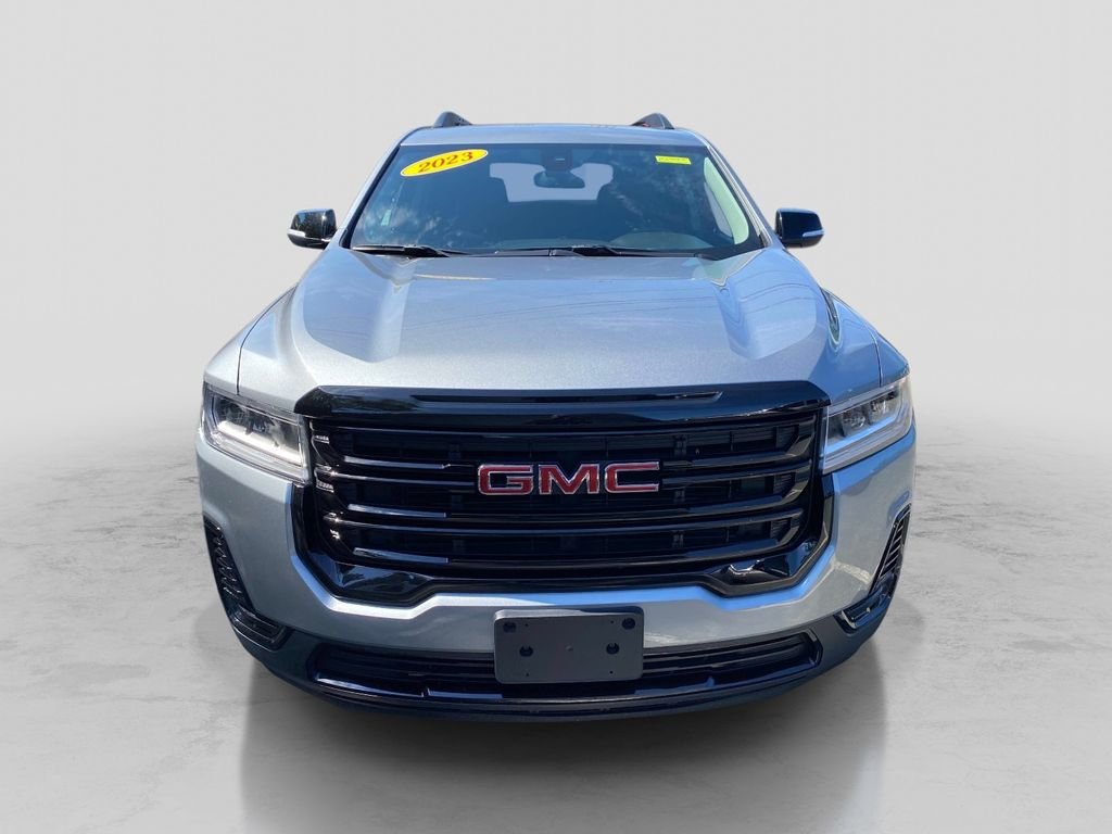 Used 2023 Silver GMC SLE image 12