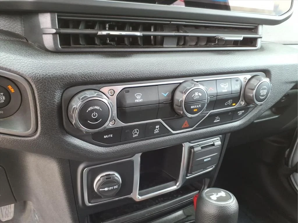 Used 2024 Silver Jeep Sport image 26