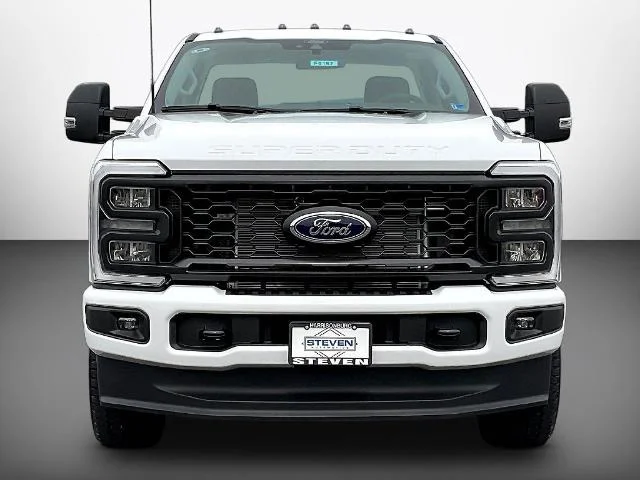 New 2026 Oxford White Ford F-250® XL image 45