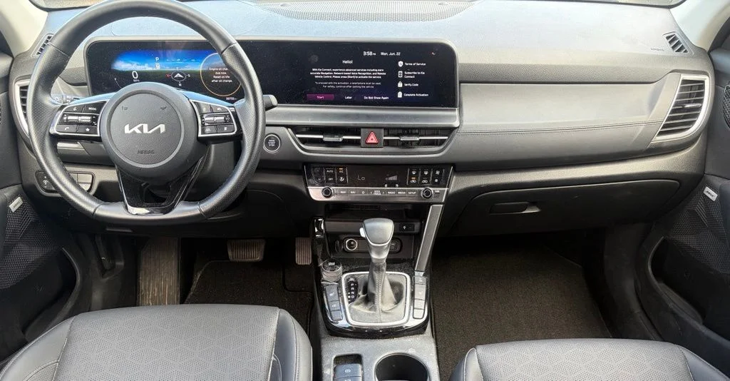 Certified 2024 Kia Seltos SX with VIN KNDETCA79R7575101 for sale in Elk River, Minnesota