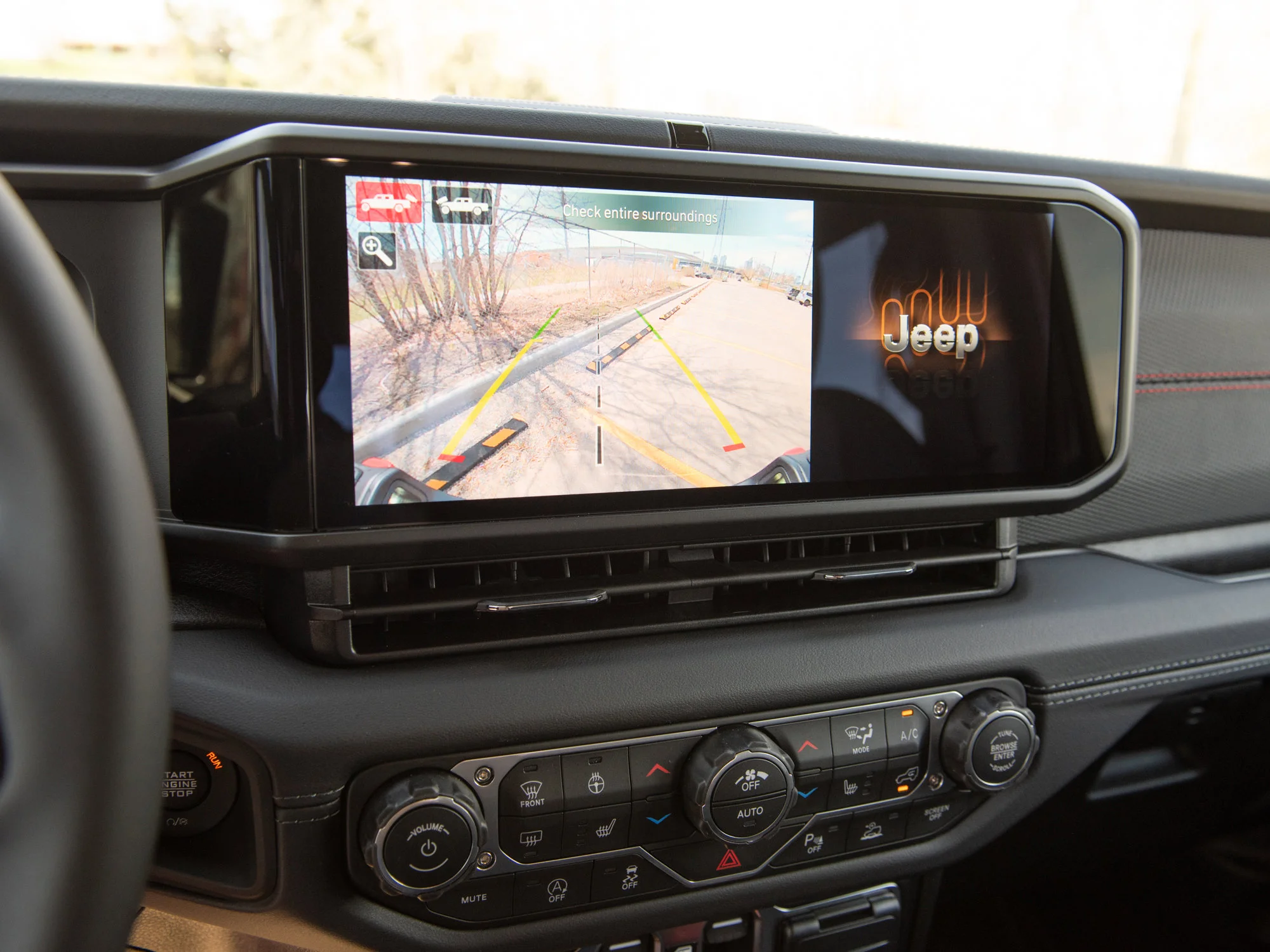 New 2026 reign Jeep Rubicon X* image 18
