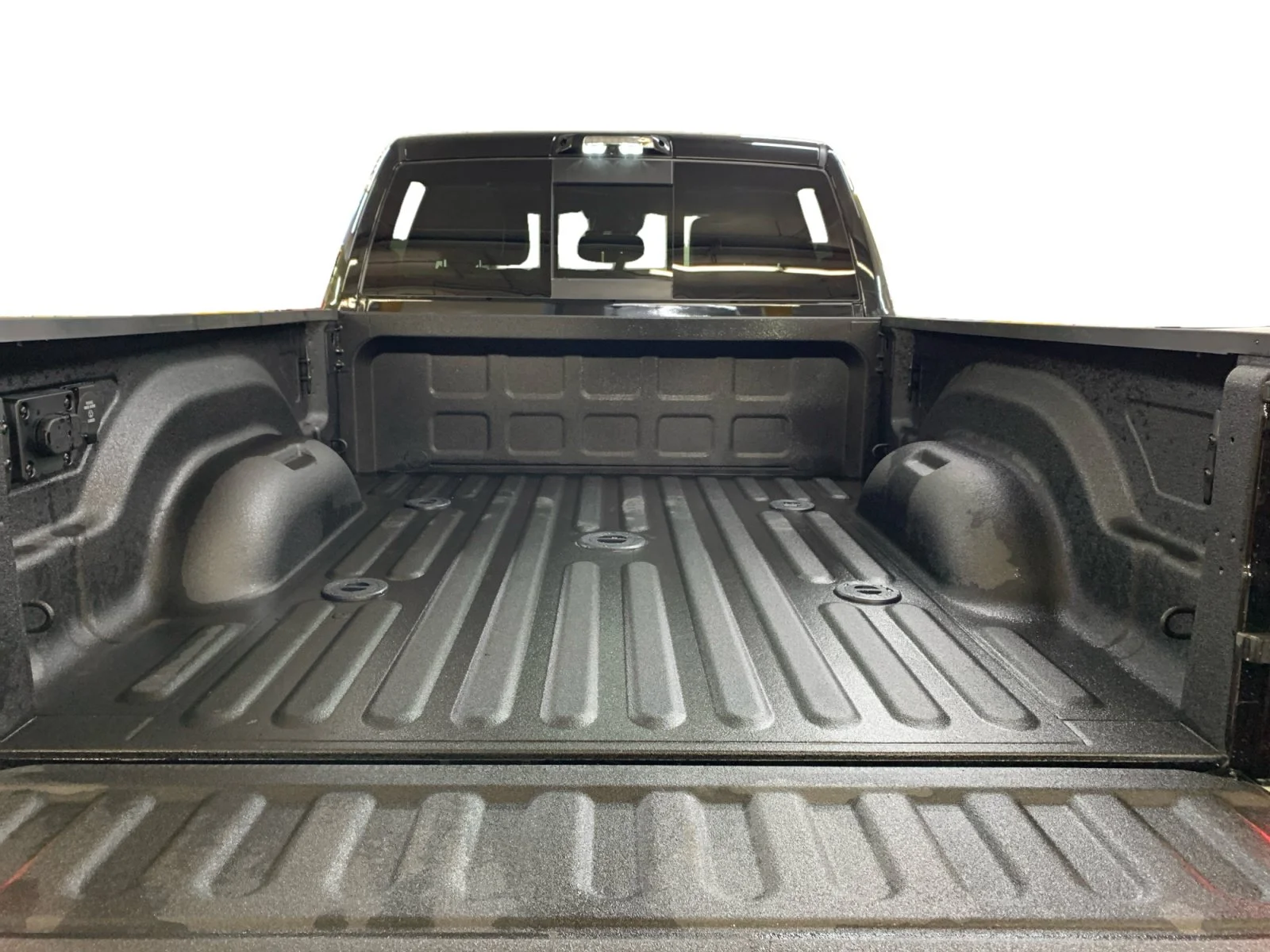 New 2026 Diamond Black Crystal Pearl Ram Laramie image 19