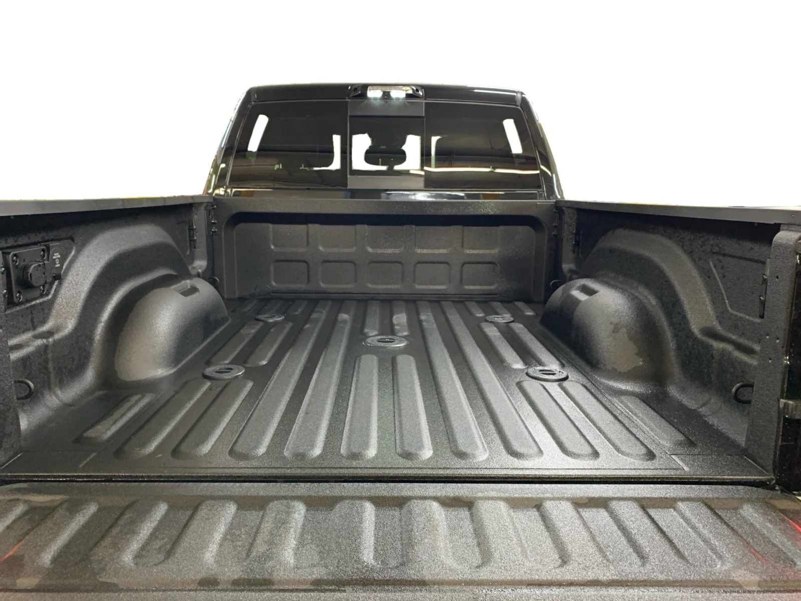 New 2026 Diamond Black Crystal Pearl Ram Laramie image 19