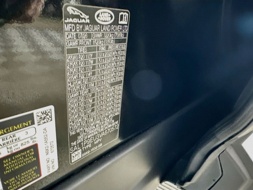 New 2027 Santorini Black LAND ROVER  image 31