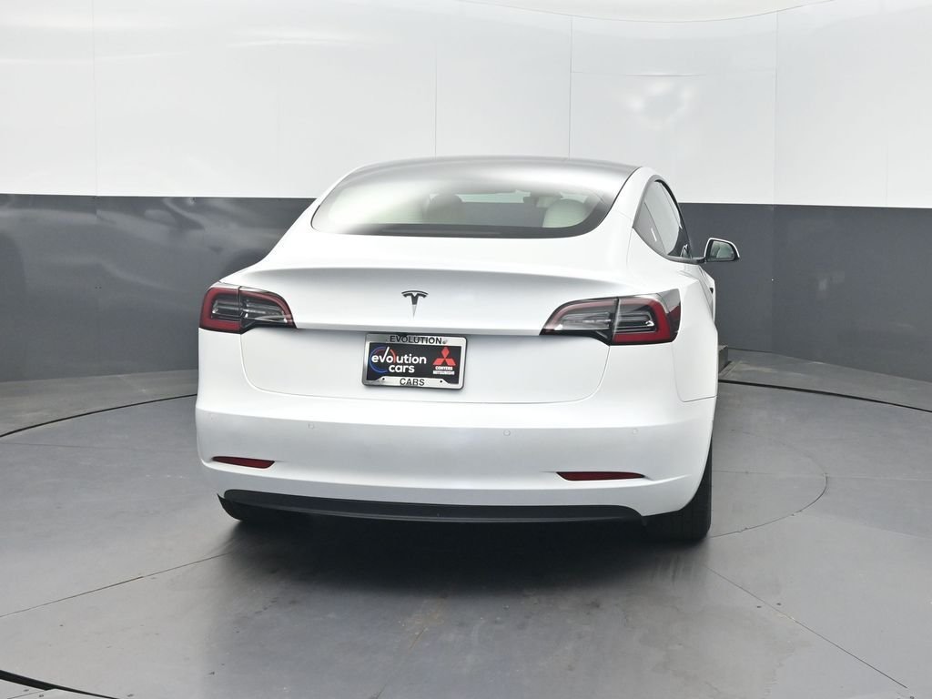 Used 2022 White Tesla Base image 25