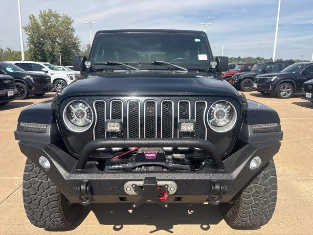 Used 2019  Jeep Sahara image 8