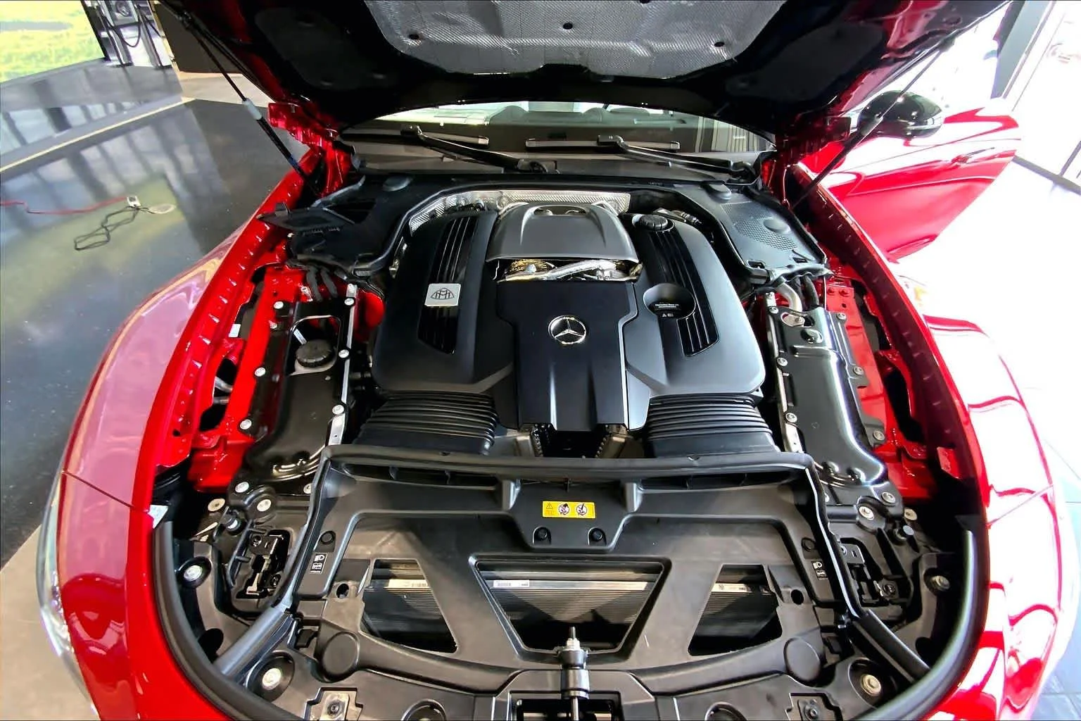 New 2026 MANUFAKTUR garnet red metallic (Red Ambiance) Mercedes-Benz Maybach SL 680 Monogram Series image 16