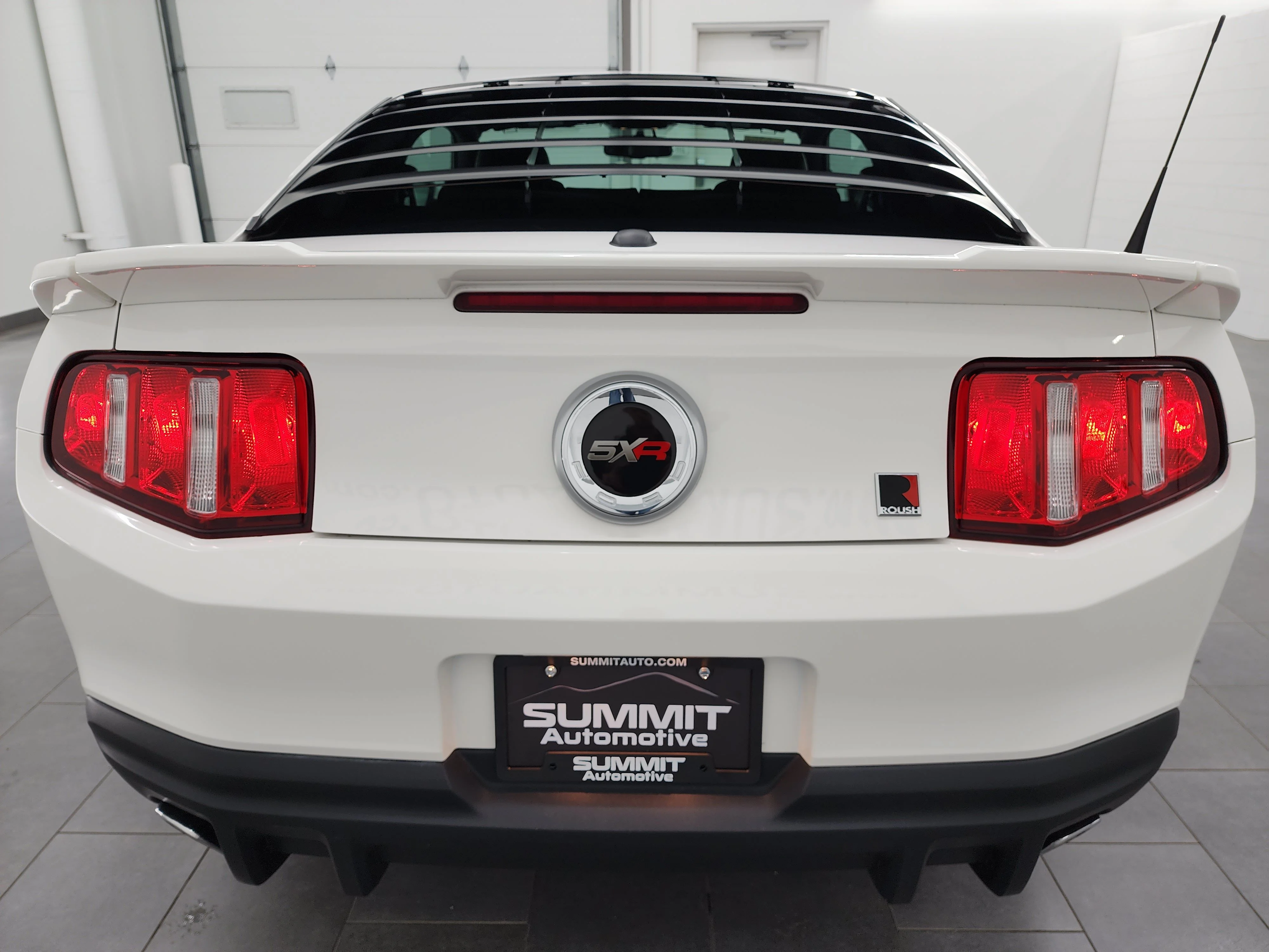 Used 2011 Performance White Ford GT Premium image 32