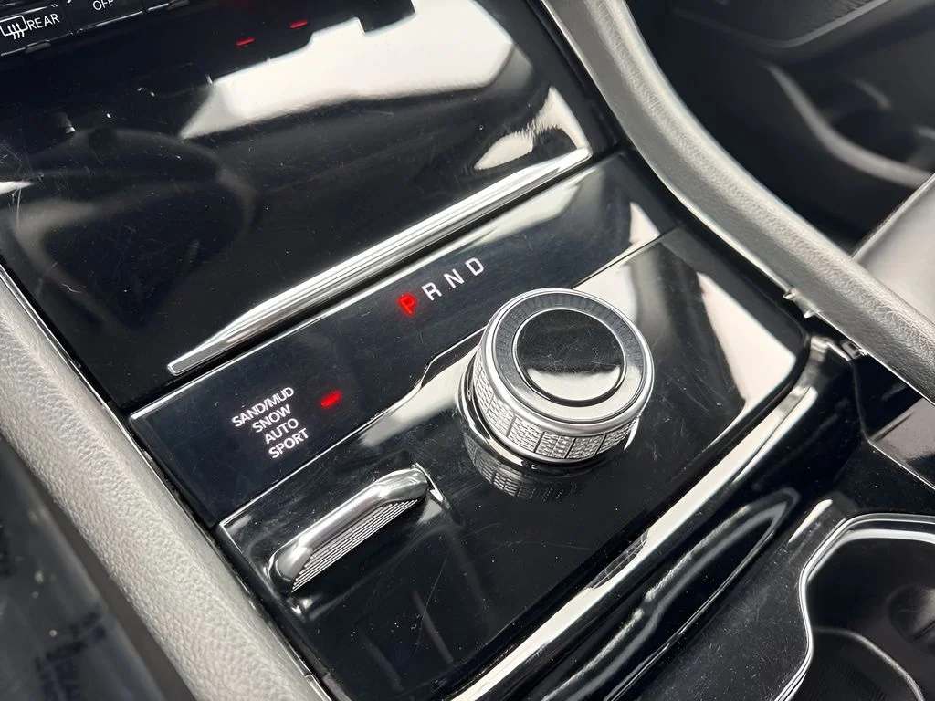 Used 2022 White Jeep Limited image 20