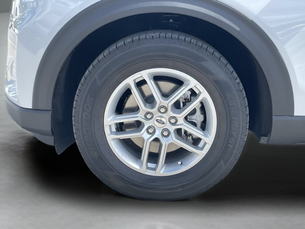 New 2026 Space White Metallic Ford Active image 31