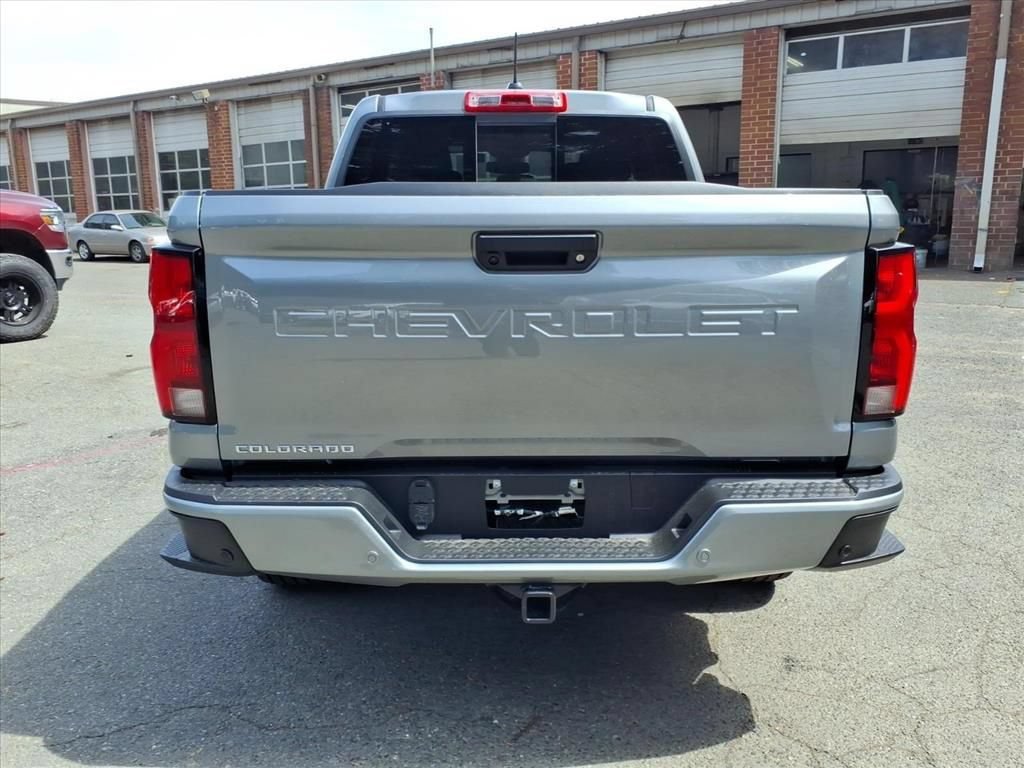 New 2026 Sterling Gray Metallic Chevrolet LT image 27