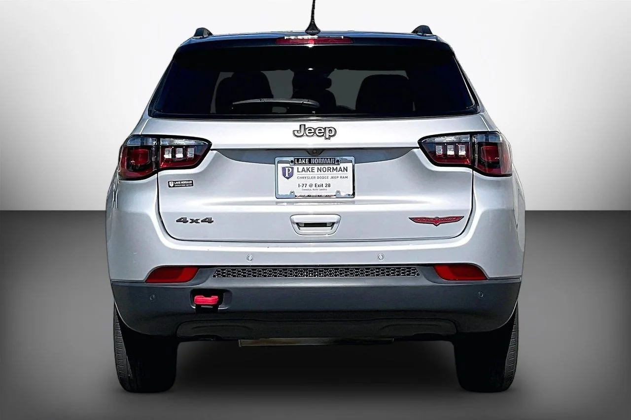Certified Used 2024 Silver Jeep Trailhawk image 7