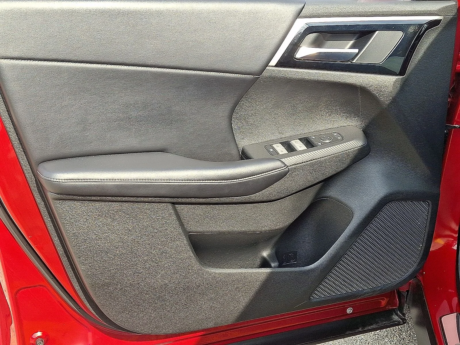 Used 2022  Mitsubishi SE image 12