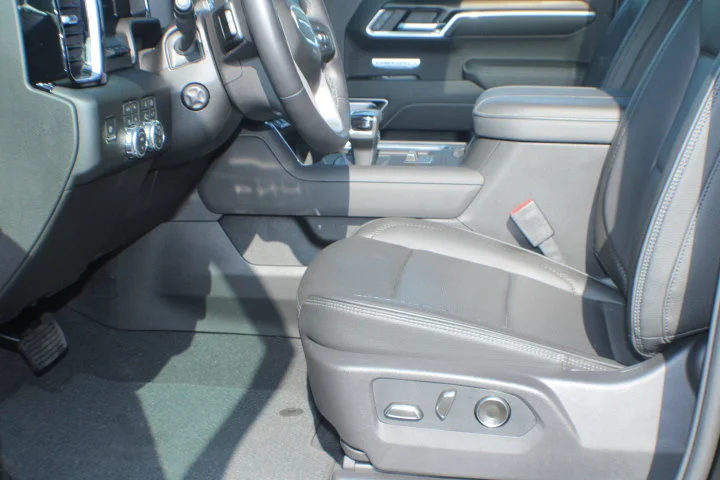 Certified Used 2026 Onyx Black GMC Denali image 15
