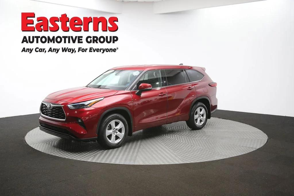 Used 2022 Red Toyota LE image 56