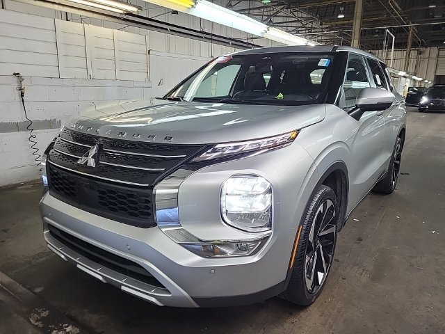 2023 Mitsubishi Outlander