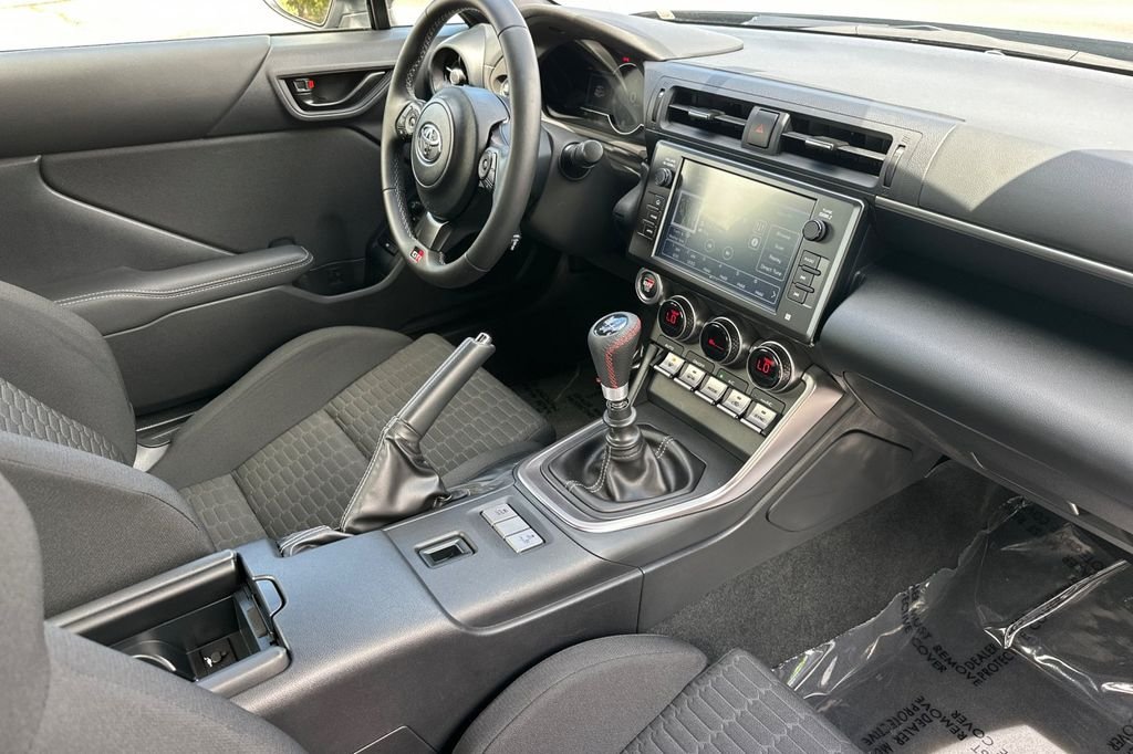 2023 Toyota GR86 Base - Photo 17