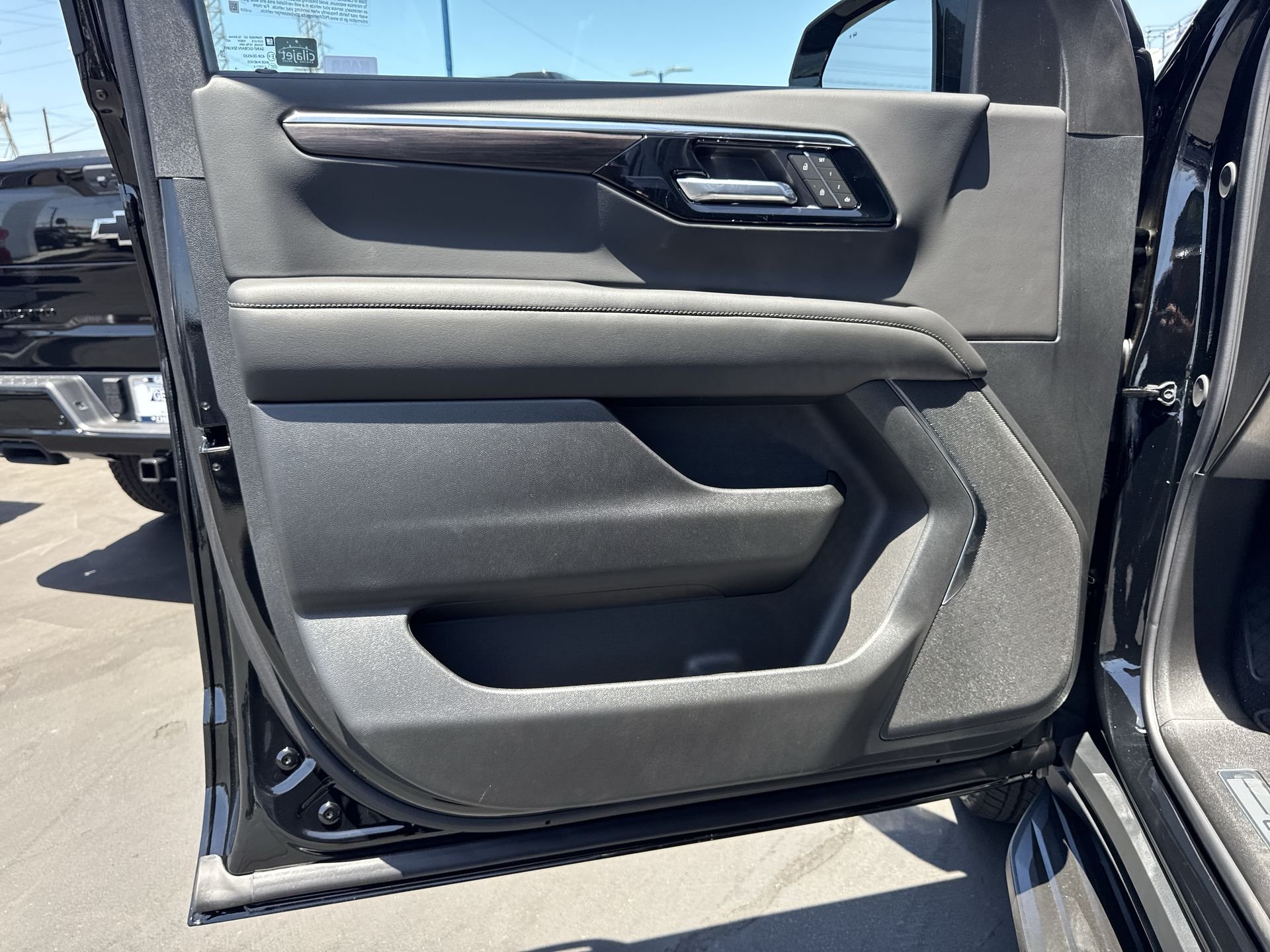 2026 Chevrolet Suburban LT - Photo 29