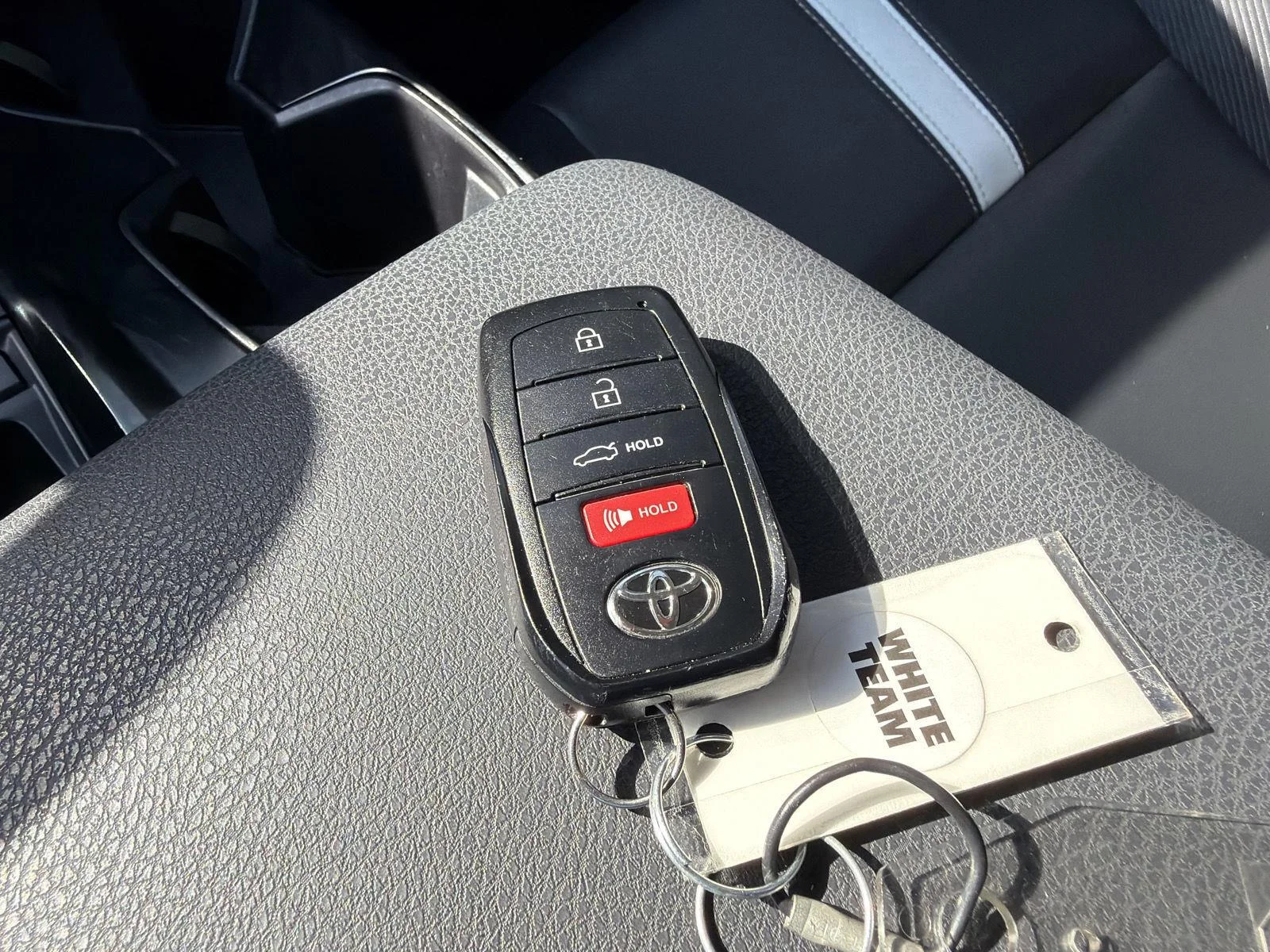 Used 2025 Underground Toyota LE image 37