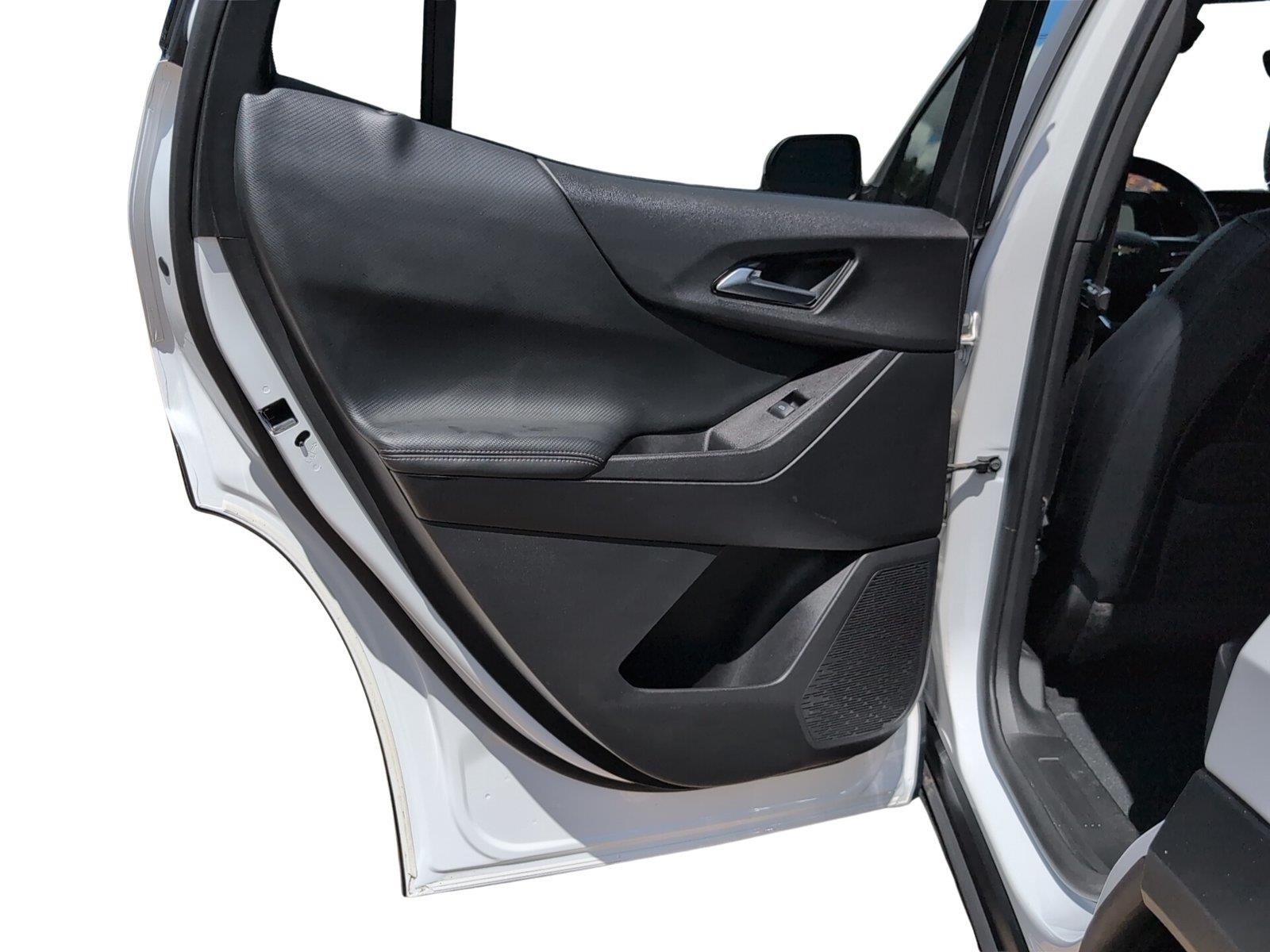 Used 2025 Summit White Chevrolet LT image 15