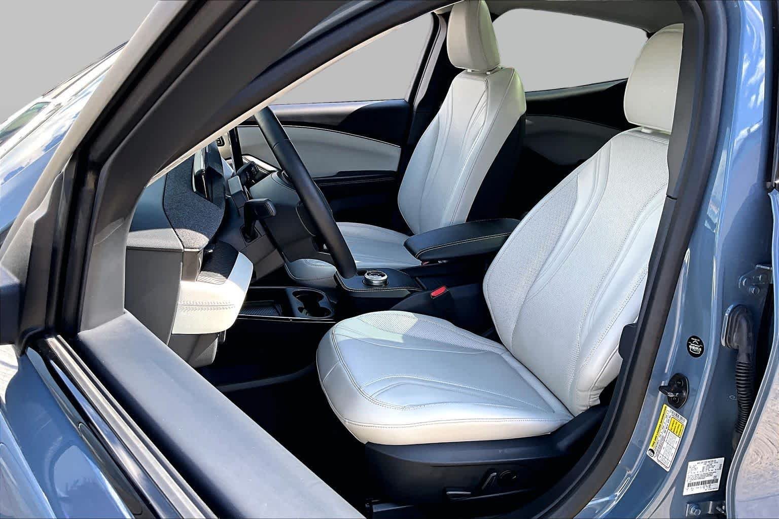 Pre-Owned 2023 Ford Mustang Mach-E Premium