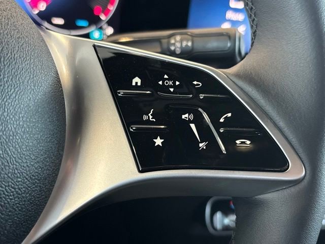New 2026 Polar White Mercedes-Benz GLB 250 image 45