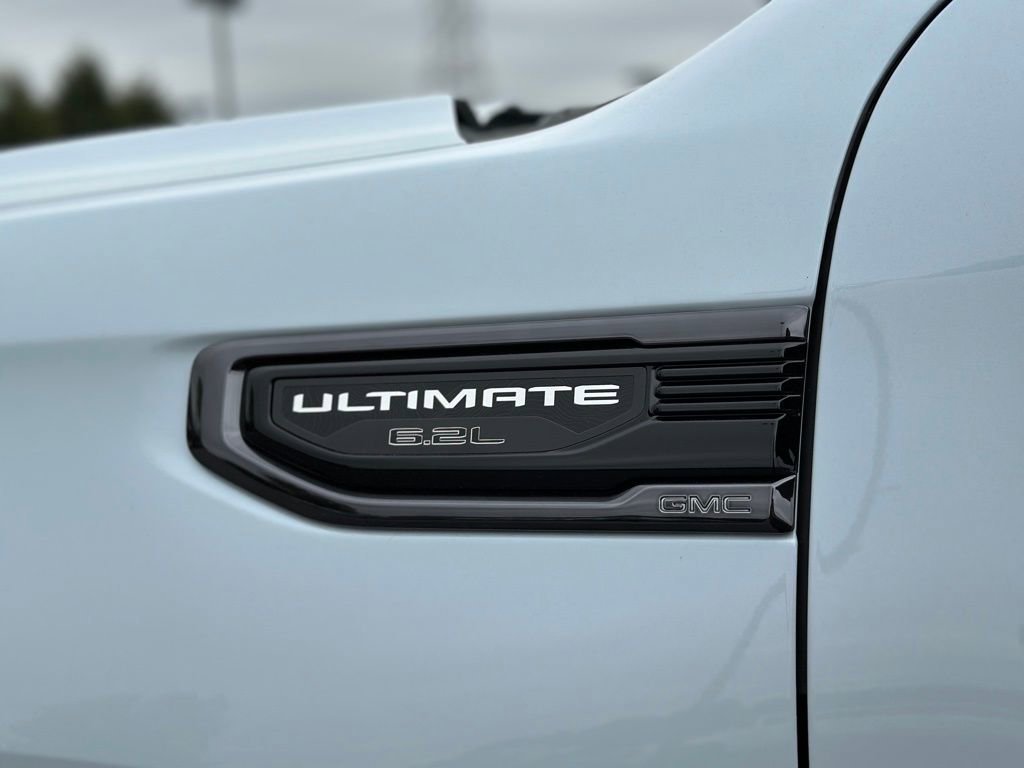 New 2026 Glacier White Tricoat GMC Denali Ultimate image 37