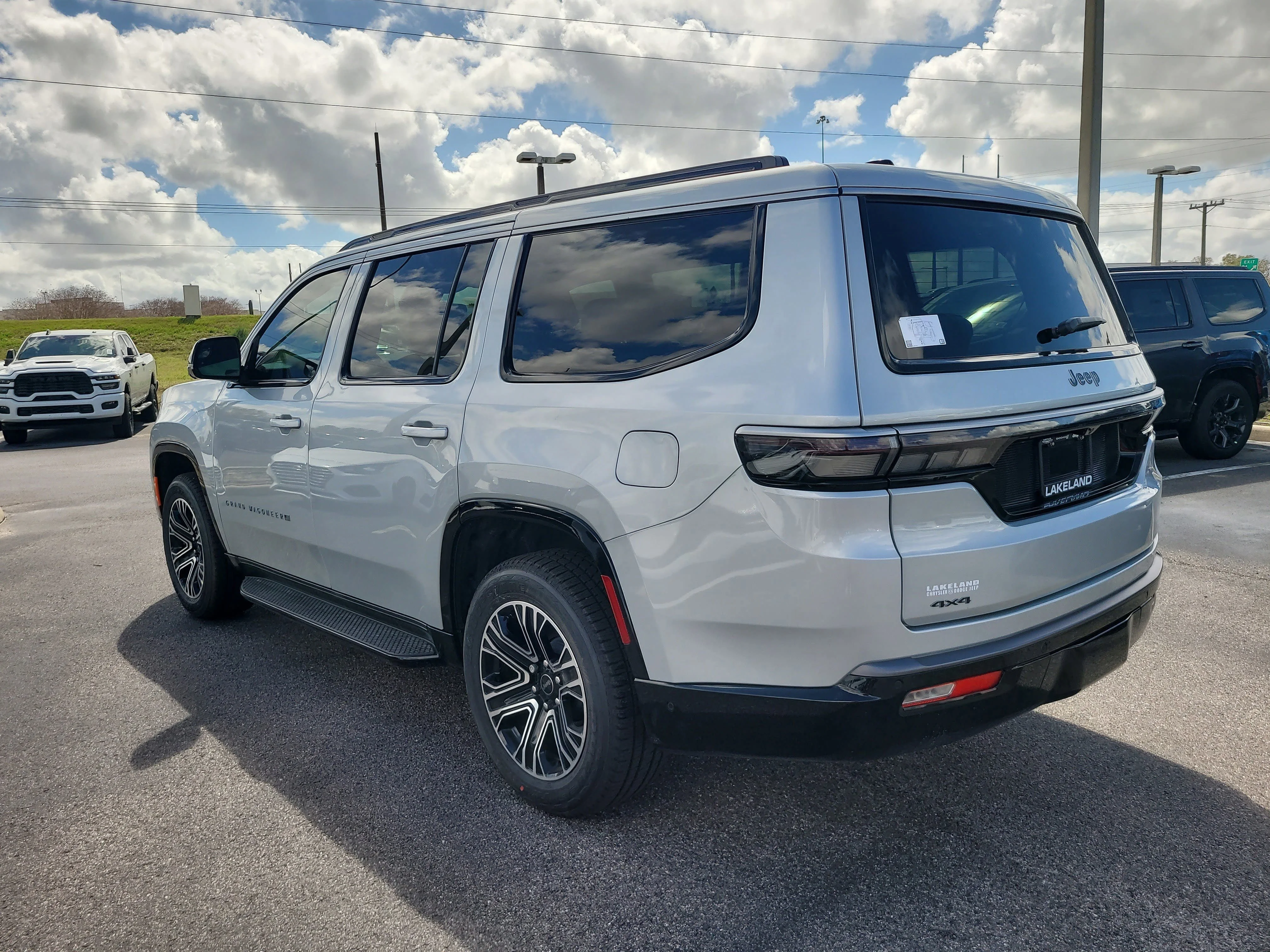 New 2026 Silver Zynith Jeep  image 8