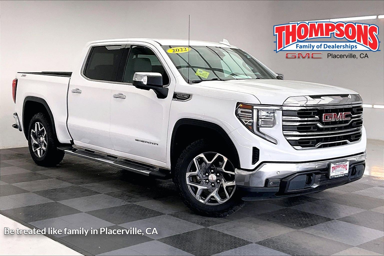 2022 GMC Sierra 4WD Crew Cab Short Box SLT's photo