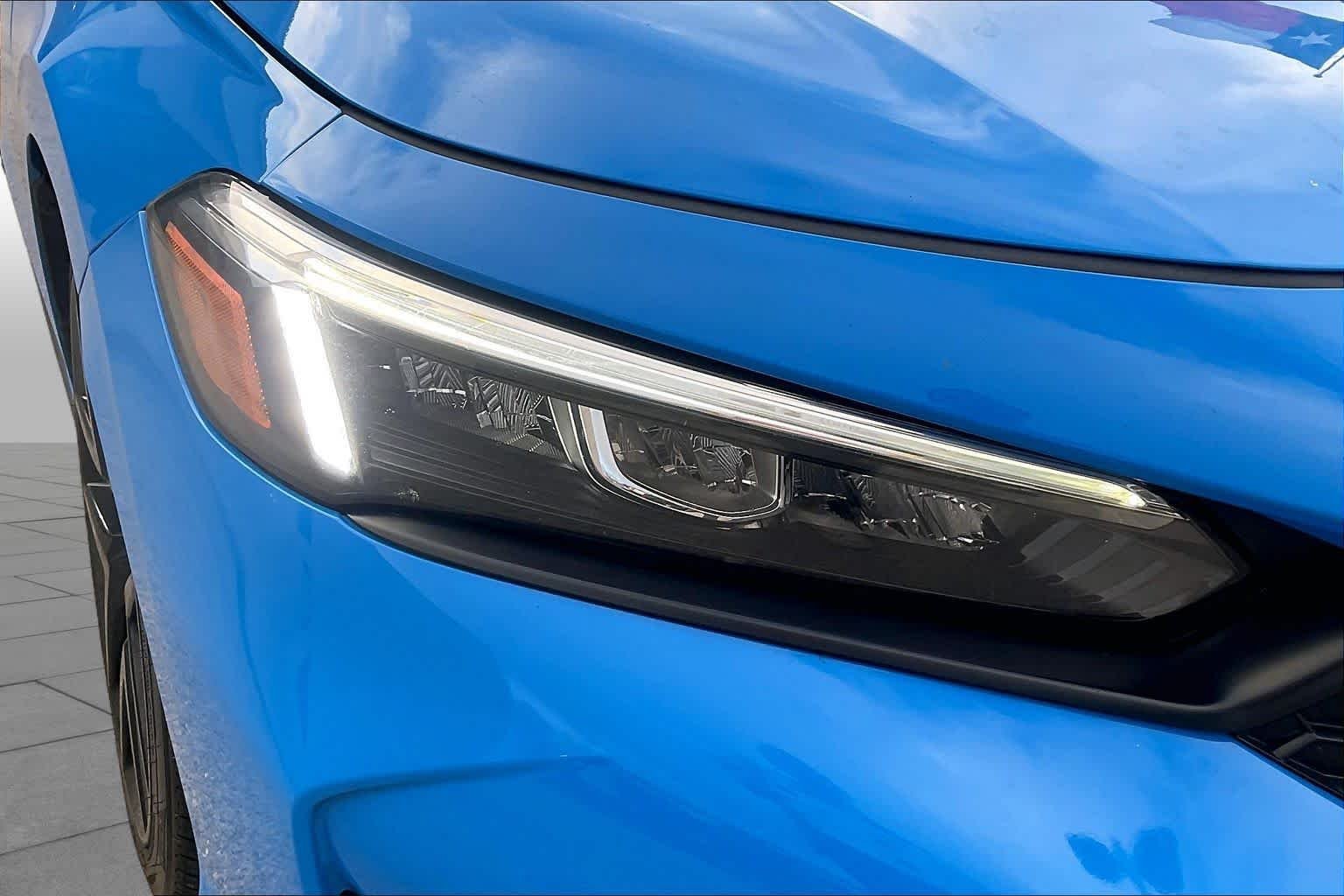 Used 2025 Boost Blue Pearl Honda Sport image 27
