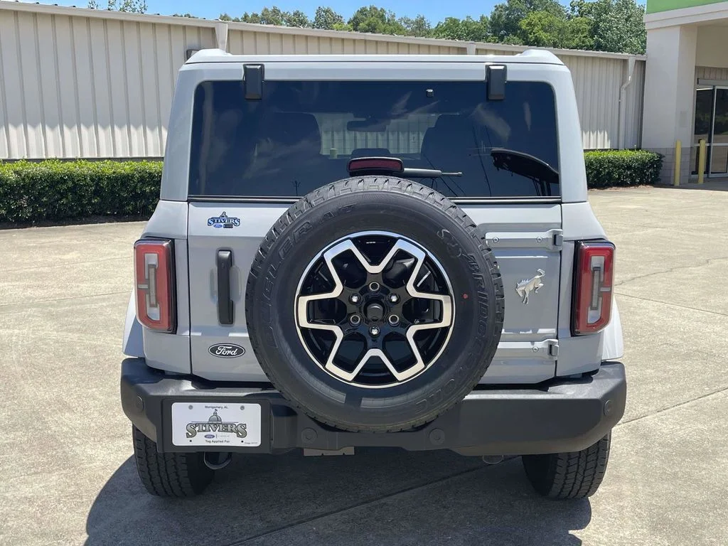 New 2026 White Ford Outer Banks image 4