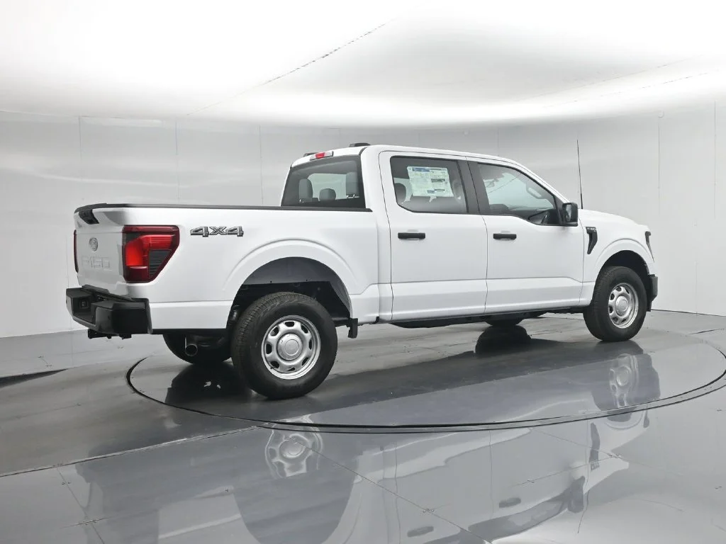 New 2026 White Ford XL image 25