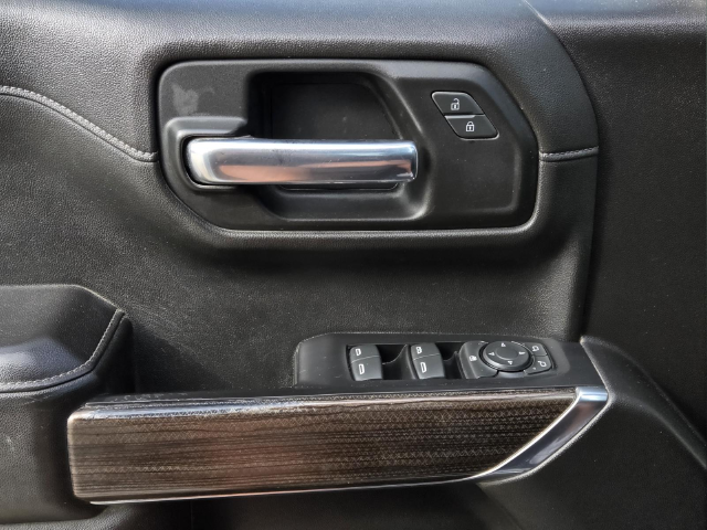 Used 2021 White Chevrolet LT Trail Boss image 18