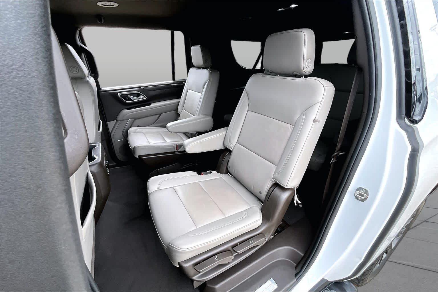 Used 2021 Summit White Chevrolet Z71 image 21