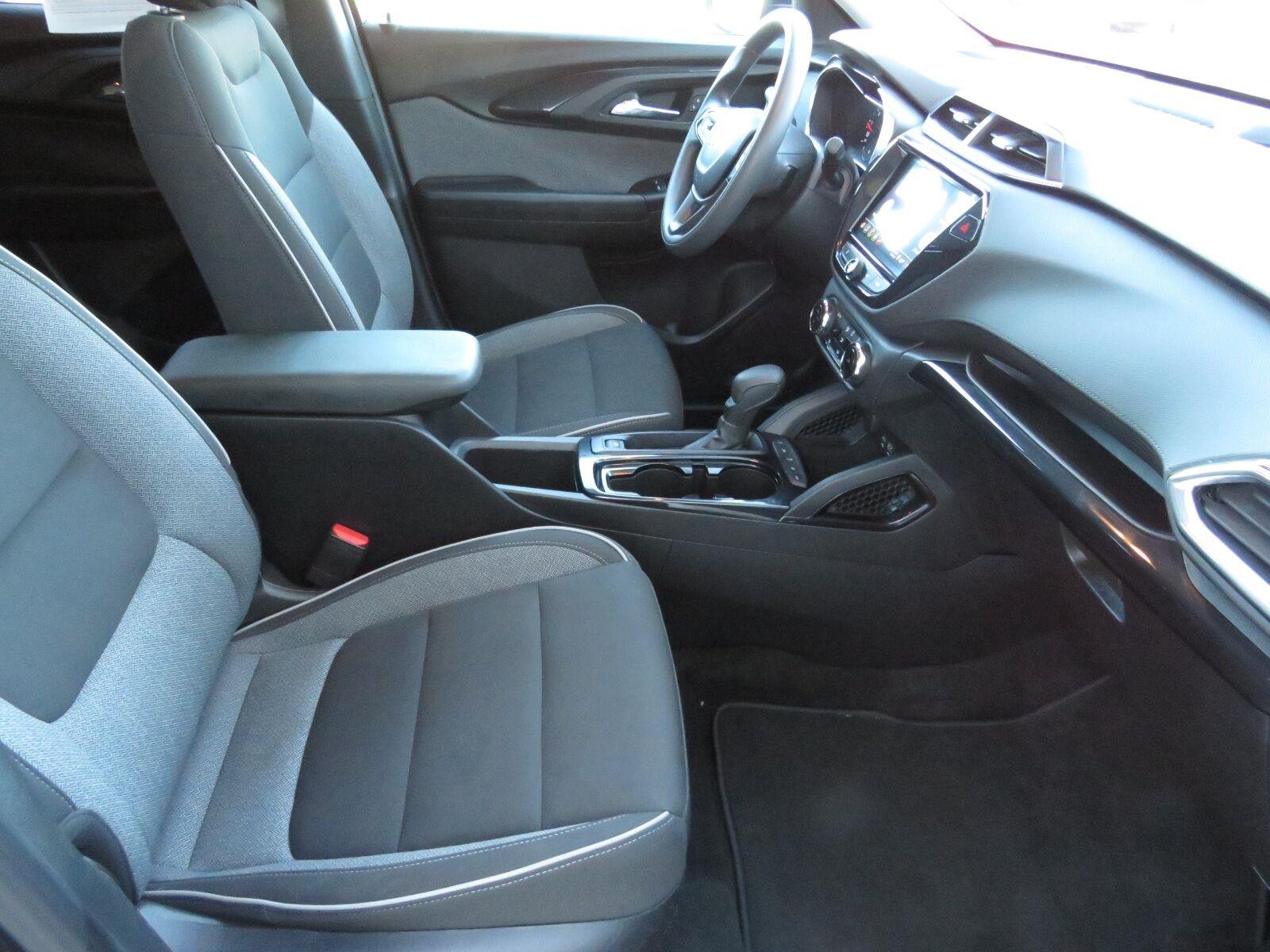 Used 2021 Midnight Blue Metallic Chevrolet LT image 26