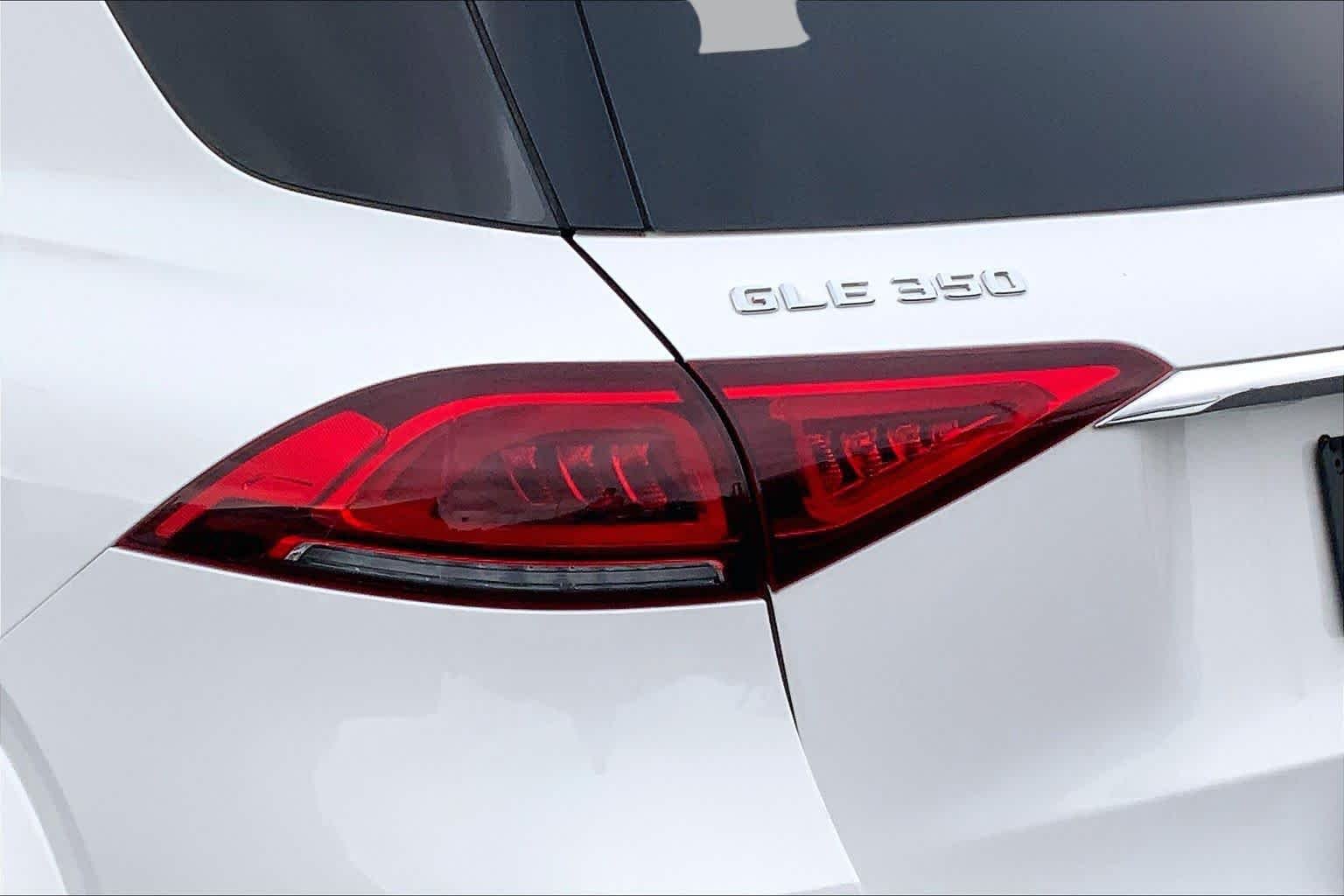 Used 2023 Polar White Mercedes-Benz GLE 350 image 29
