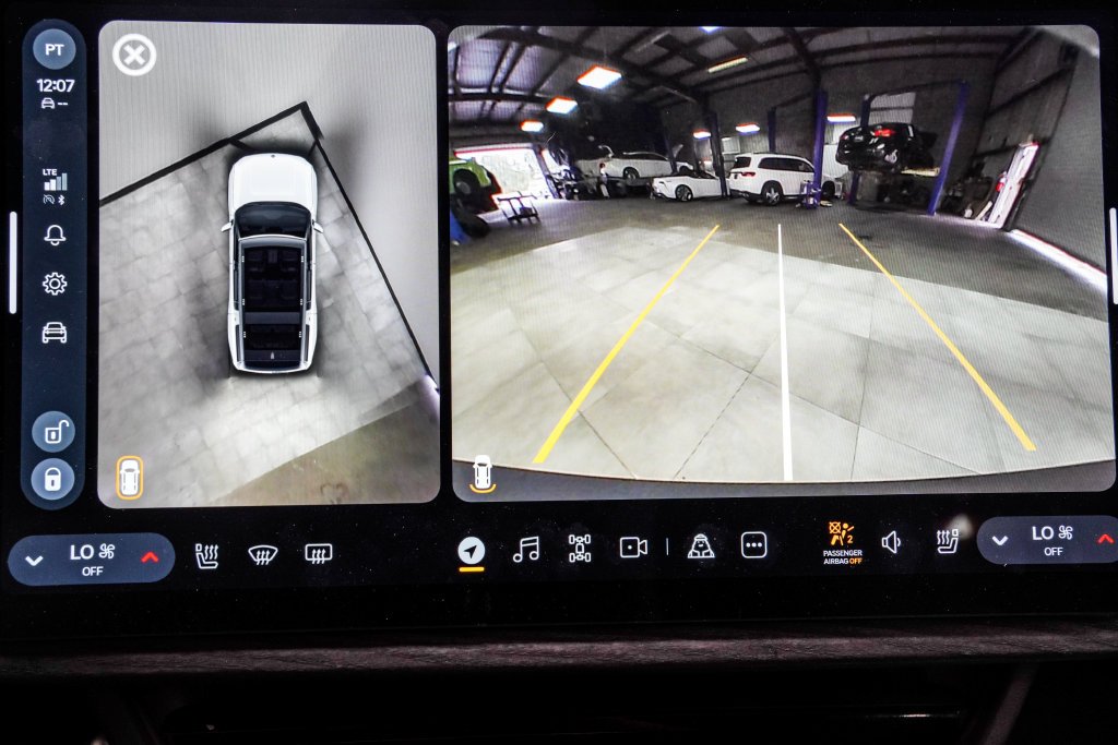 Used 2023 White Rivian Adventure Quad Motor Large Pack image 32